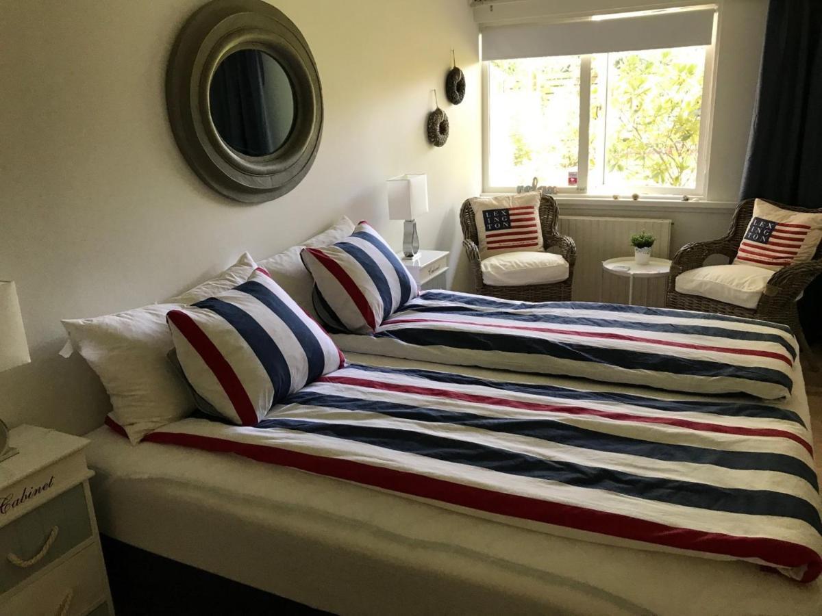 Trouville Bed & Breakfast Hornbaek Bagian luar foto